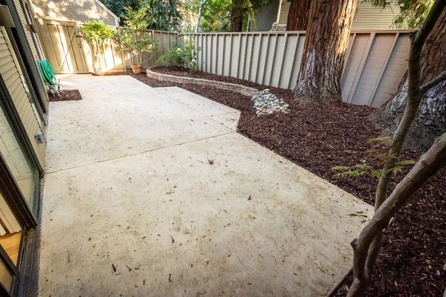 427 Wyndgate Rd, Sacramento, CA 95864