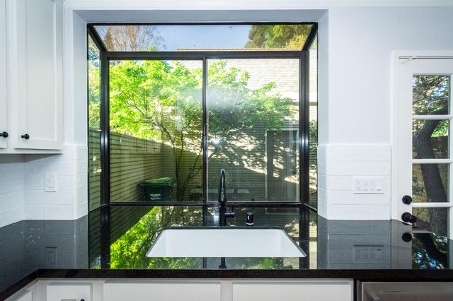 427 Wyndgate Rd, Sacramento, CA 95864