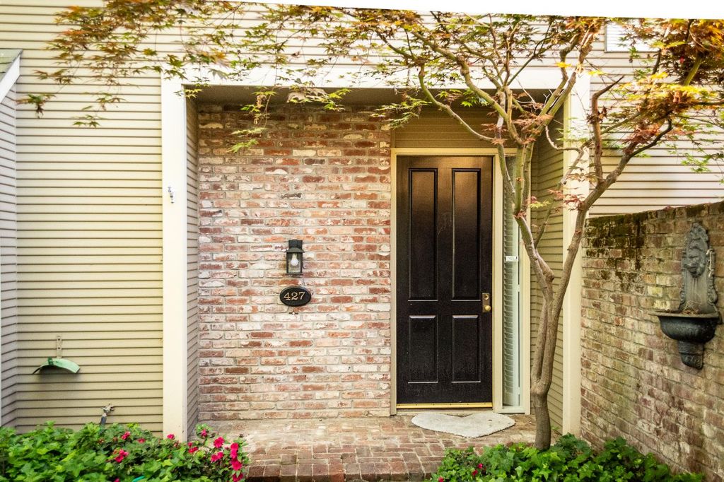 427 Wyndgate Rd, Sacramento, CA 95864