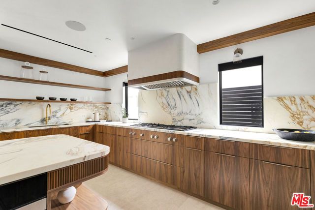 503 J Street, Newport Beach, CA 92661