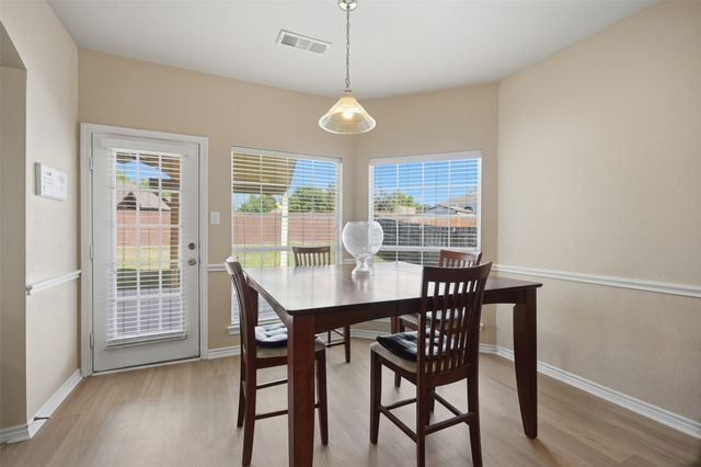 9006 Hogan Drive, Rowlett, TX 75089