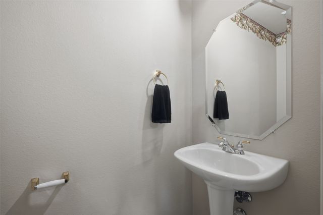 9006 Hogan Drive, Rowlett, TX 75089