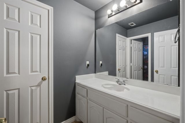 9006 Hogan Drive, Rowlett, TX 75089
