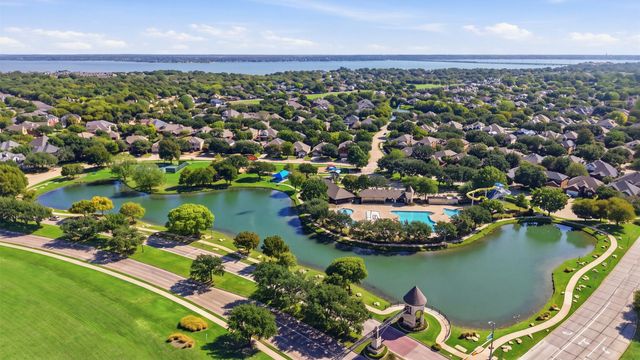 9006 Hogan Drive, Rowlett, TX 75089