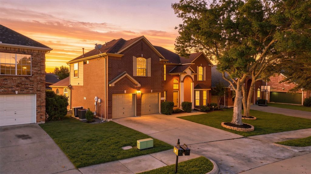 9006 Hogan Drive, Rowlett, TX 75089
