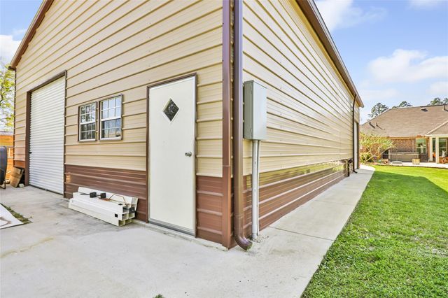 175 Road 66121, Dayton, TX 77535