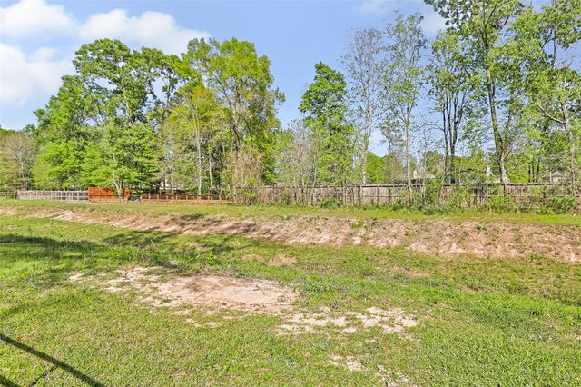 175 Road 66121, Dayton, TX 77535