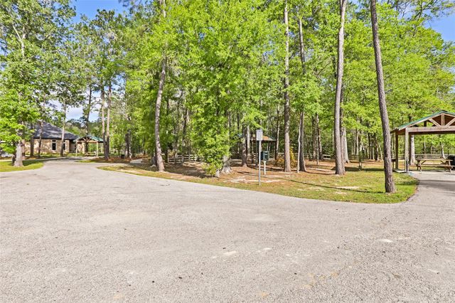 175 Road 66121, Dayton, TX 77535