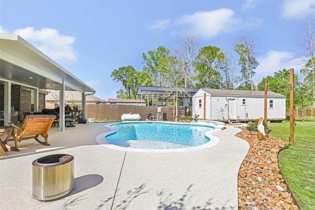 175 Road 66121, Dayton, TX 77535