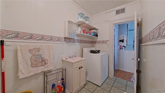 420 Bacon Street, Utica, NY 13501