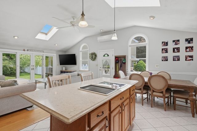 84 Patricia Ln, Weymouth, MA 02190