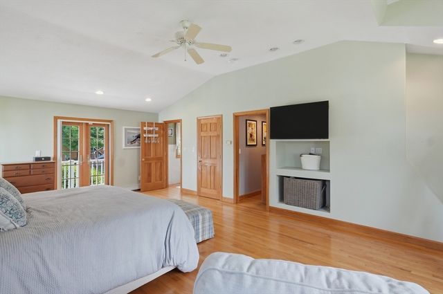 84 Patricia Ln, Weymouth, MA 02190