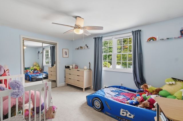 84 Patricia Ln, Weymouth, MA 02190