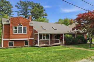84 Patricia Ln, Weymouth, MA 02190