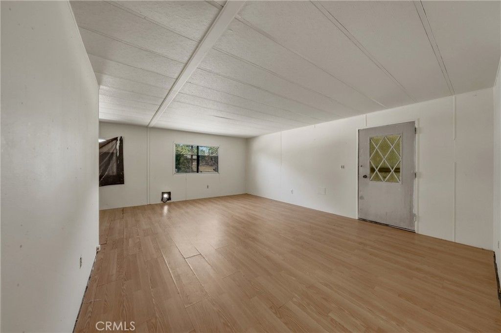 Image 12 of property listing at 5542 Old Highway 53, Clearlake, CA 95422