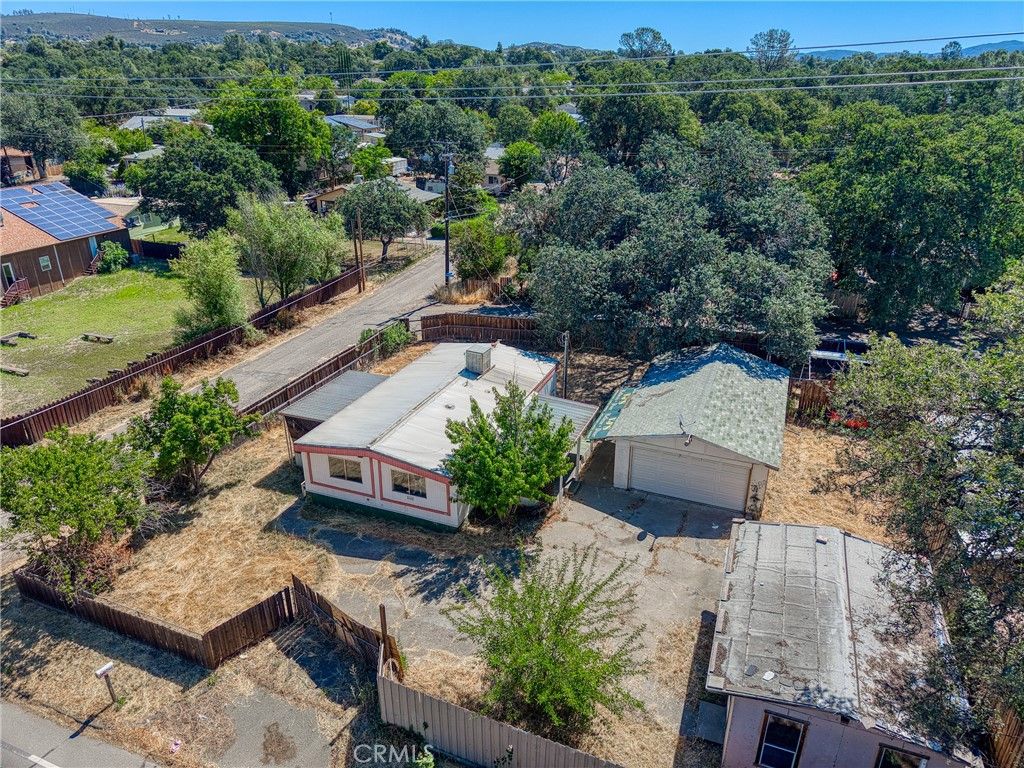 Image 2 of property listing at 5542 Old Highway 53, Clearlake, CA 95422