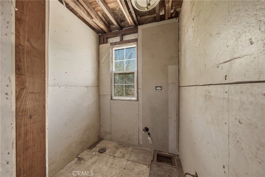 Image 27 of property listing at 5542 Old Highway 53, Clearlake, CA 95422