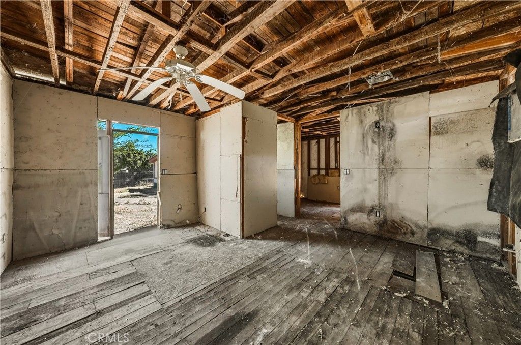 Image 36 of property listing at 5542 Old Highway 53, Clearlake, CA 95422