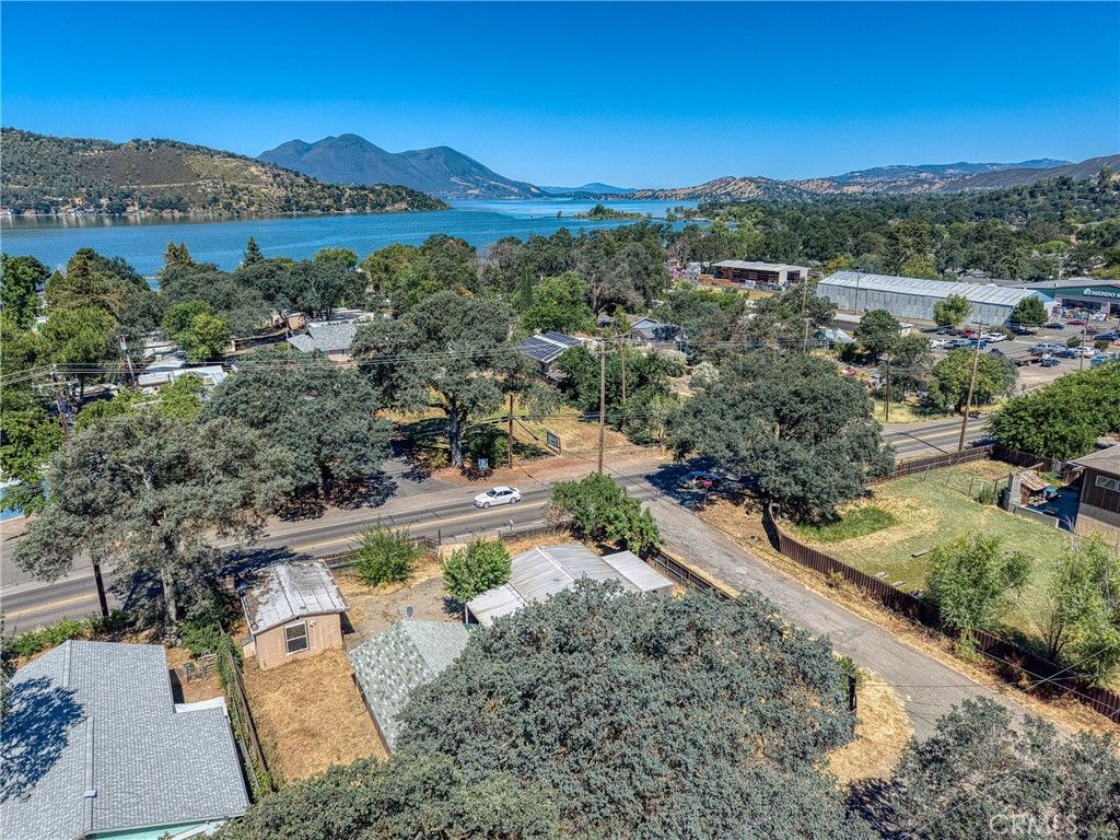 Image 39 of property listing at 5542 Old Highway 53, Clearlake, CA 95422