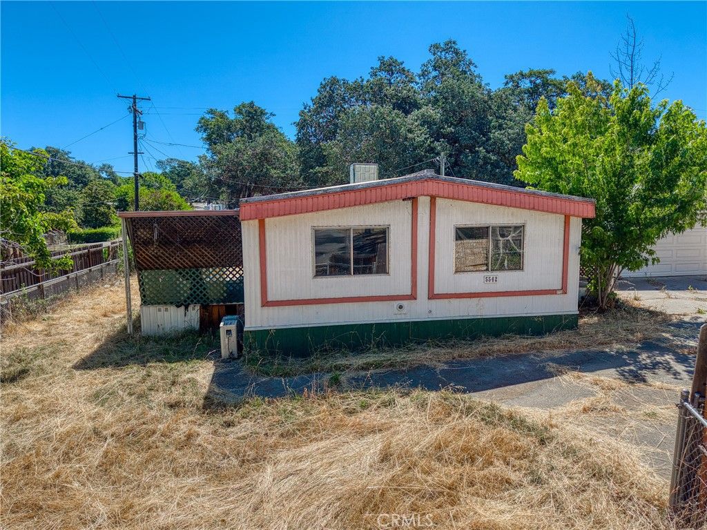 Image 5 of property listing at 5542 Old Highway 53, Clearlake, CA 95422