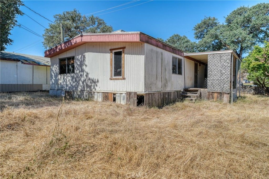 Image 8 of property listing at 5542 Old Highway 53, Clearlake, CA 95422