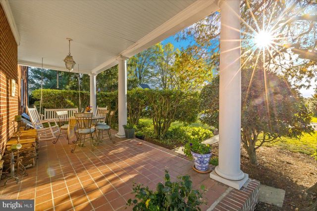 23494 VILLAGE RD, Unionville, VA 22567