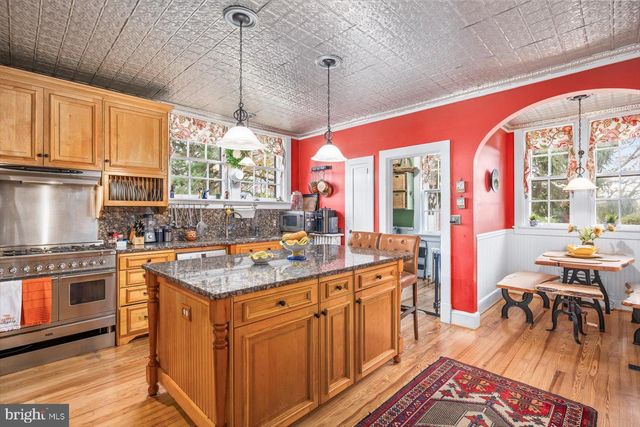 23494 VILLAGE RD, Unionville, VA 22567