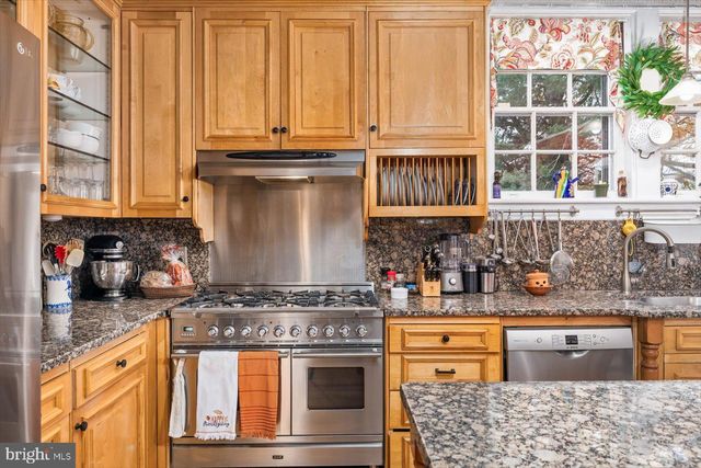 23494 VILLAGE RD, Unionville, VA 22567