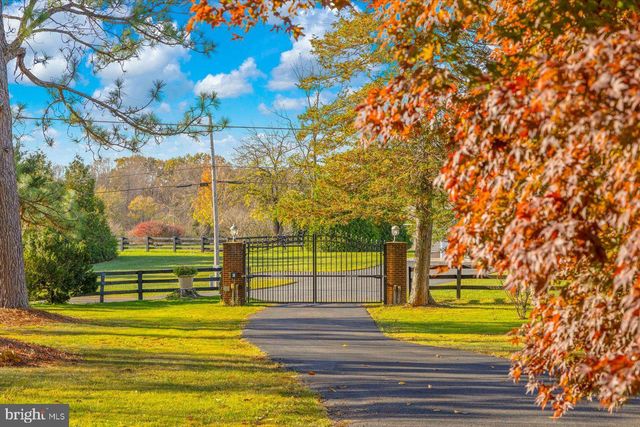 23494 VILLAGE RD, Unionville, VA 22567