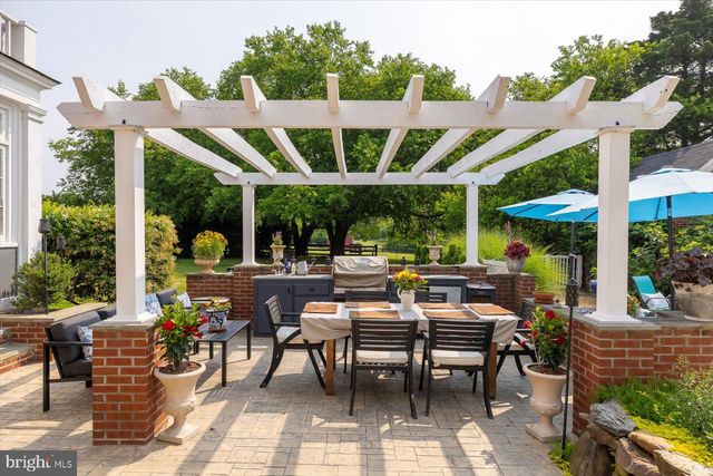 23494 VILLAGE RD, Unionville, VA 22567