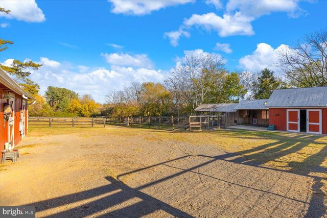 23494 VILLAGE RD, Unionville, VA 22567