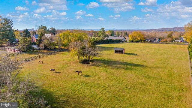 23494 VILLAGE RD, Unionville, VA 22567