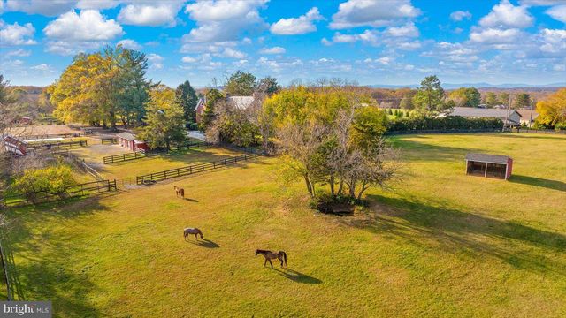 23494 VILLAGE RD, Unionville, VA 22567