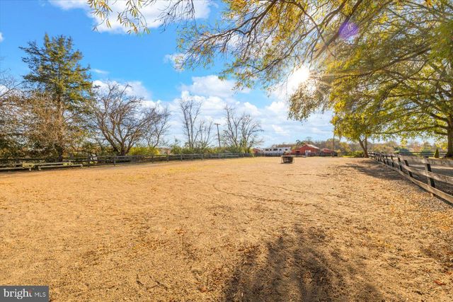 23494 VILLAGE RD, Unionville, VA 22567