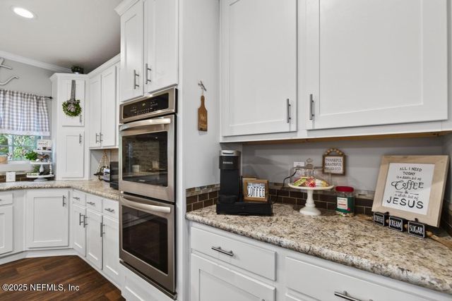 11783 WATER BLUFF Drive E, Jacksonville, FL 32218