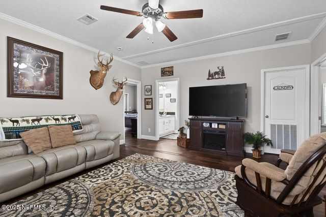 11783 WATER BLUFF Drive E, Jacksonville, FL 32218