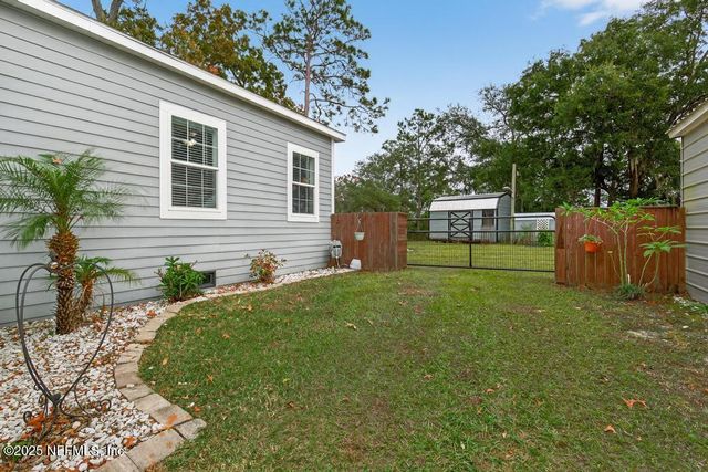 11783 WATER BLUFF Drive E, Jacksonville, FL 32218