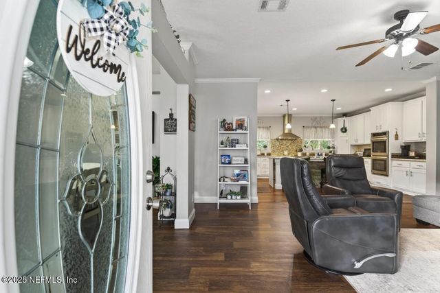 11783 WATER BLUFF Drive E, Jacksonville, FL 32218