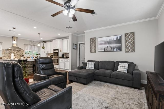 11783 WATER BLUFF Drive E, Jacksonville, FL 32218