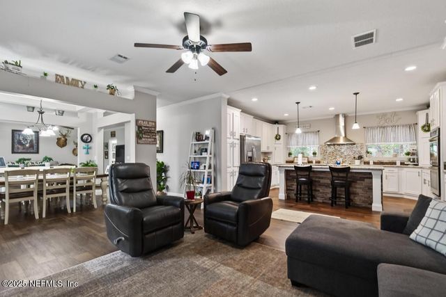 11783 WATER BLUFF Drive E, Jacksonville, FL 32218