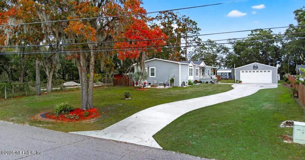 11783 WATER BLUFF Drive E, Jacksonville, FL 32218