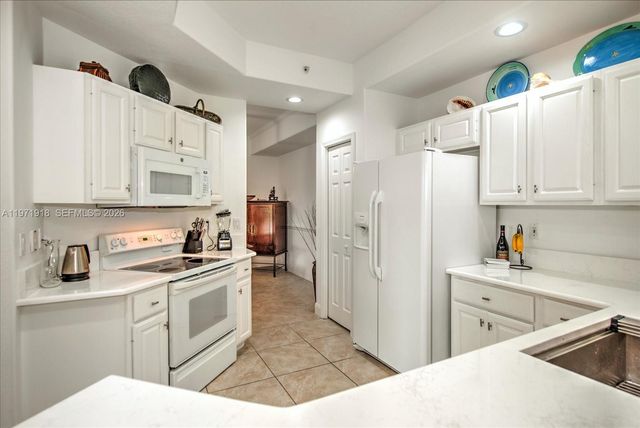8385 Whisper Trace Lane 104, Naples, FL 34114