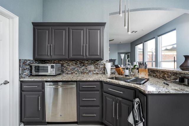 2720 Mountain Oaks Drive, Norman, OK 73071