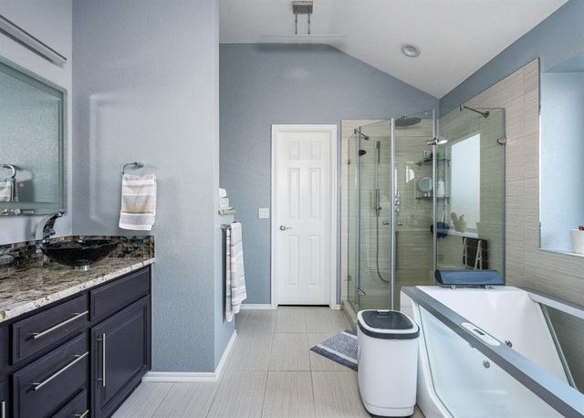 2720 Mountain Oaks Drive, Norman, OK 73071