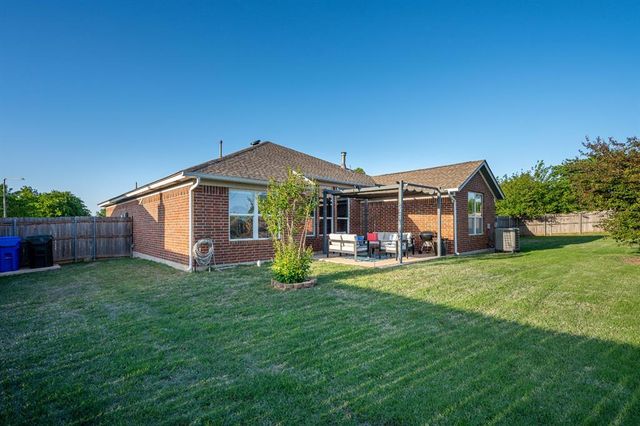 2720 Mountain Oaks Drive, Norman, OK 73071