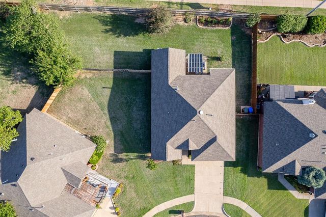 2720 Mountain Oaks Drive, Norman, OK 73071