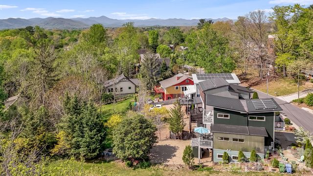 14 Sulphur Springs Road, Asheville, NC 28806