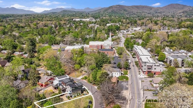 14 Sulphur Springs Road, Asheville, NC 28806