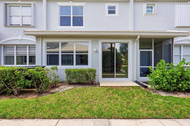 4962 Grinnell Street, Lake Worth, FL 33463
