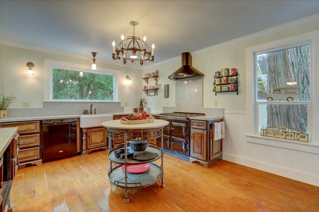 134 Boulder St, Nevada City, CA 95959